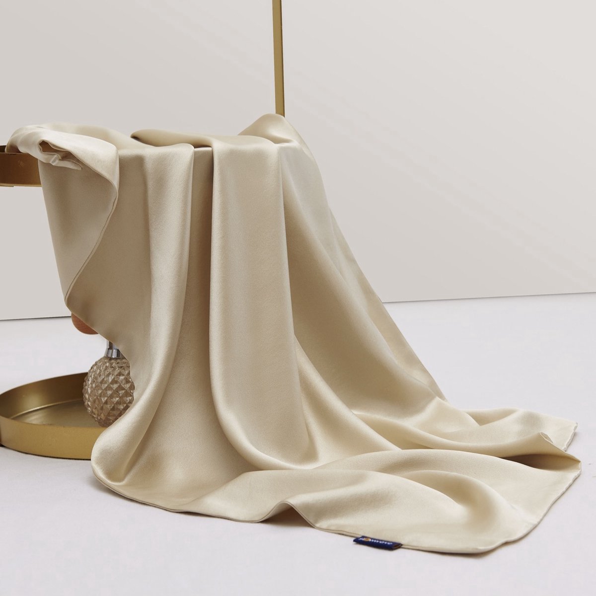 Slowwave Premium Silk Pillowcase - Kleur: Champagne - 100% moerbeizijde - 22 momme - Hoogste kwaliteit (grade 6A) - 60x70cm — cadeau in Wonen & Interieur - foto 7