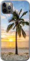 Geschikt voor iPhone 13 Pro Max hoesje - Strand - Palmboom - Zonsondergang - Siliconen Telefoonhoesje