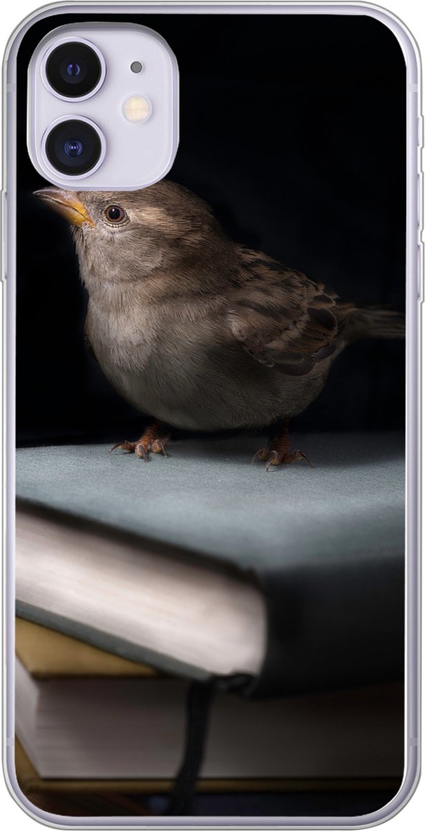 Telefoonhoesje Geschikt voor iPhone 11 hoesje - Vogel - Boeken - Portret - Siliconen Telefoonhoesje Telefoonhoesje