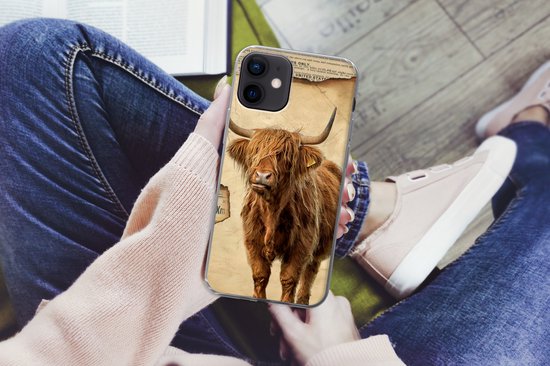 Coque iPhone 12 - Scottish Highlander - Rétro - Journal - Siliconen