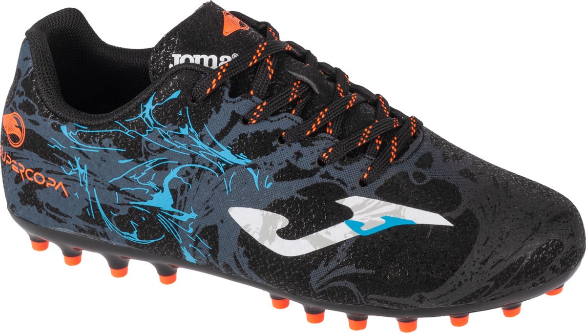 Zwarte Joma Super Copa Jr 2431 AG voetbalschoenen voor jongens, maat 37, met synthetisch leder en oranje accenten.