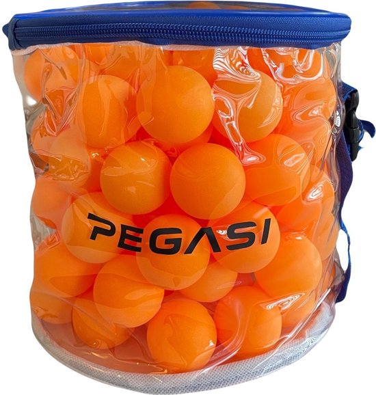 Transparante tas met blauwe rits, gevuld met oranje pingpongballen. 'PEGASI' logo op de ballen.