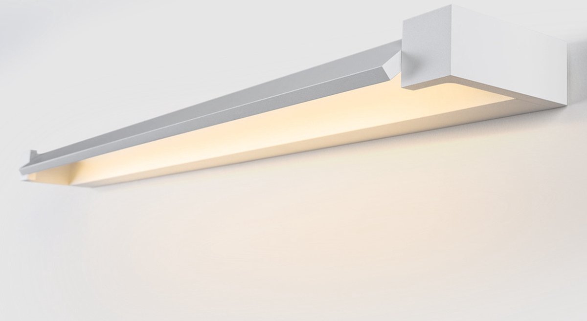 Witte draaibare wandlamp Sirle, 45 cm