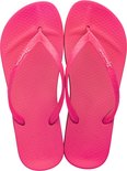 Fuchsia Ipanema teenslippers met textuur en logo.