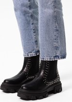 Sacha - Dames - Zwarte chelsea boots met zilverkleurige studs - Maat 37