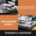 Gedetailleerde weergave van de toonarm en cartridge van een platenspeler.