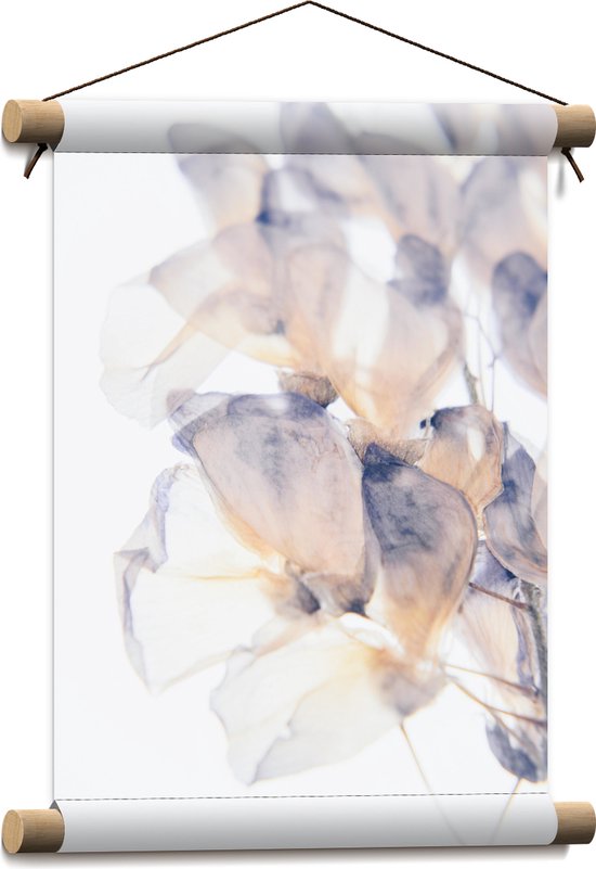 Textielposter - Tekening van Paars met Oranje Bloemen tegen Witte Achtergrond - 30x40 cm Foto op Textiel