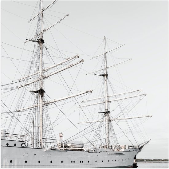 WallClassics - Poster Glossy - Bateau Witte sur Water - 50x50 cm Photo sur Papier Poster avec Finition Brillante