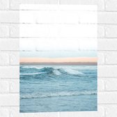 Muursticker - Schuimende Golven op Zee tijdens Opkomende Zon - 40x60 cm Foto op Muursticker