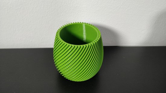 Spiraal gedraaide bloempot 3d geprint Groen - Refurbished Controllers