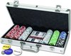 Afbeelding van het spelletje Pokerset - 300 Chips - Aluminium Koffer - Inclusief Veiligheidsslot - Pokeren tot 5 Personen - 2 kaartspellen - 5 dobbelstenen - 3 dealer buttons