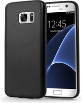 Cadorabo Hoesje geschikt voor Samsung Galaxy S7 in METALLIC ZWART - Beschermhoes gemaakt van flexibel TPU silicone Case Cover