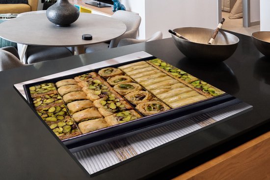 KitchenYeah® Inductie beschermer 78x78 cm - Baklava uit Libanon - Kookplaataccessoires - Afdekplaat voor kookplaat - Inductiebeschermer - Inductiemat - Inductieplaat mat