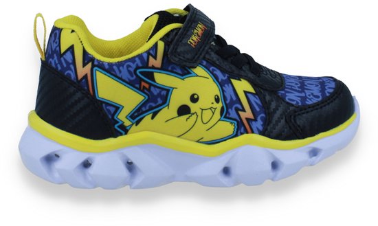 Zwarte Pokémon sneaker met Pikachu, gele en blauwe details en lichtjes.