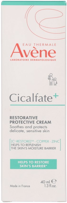 Witte doos met rode en grijze tekst. Avene Cicalfate+ crème helpt de huidbarrière te herstellen.