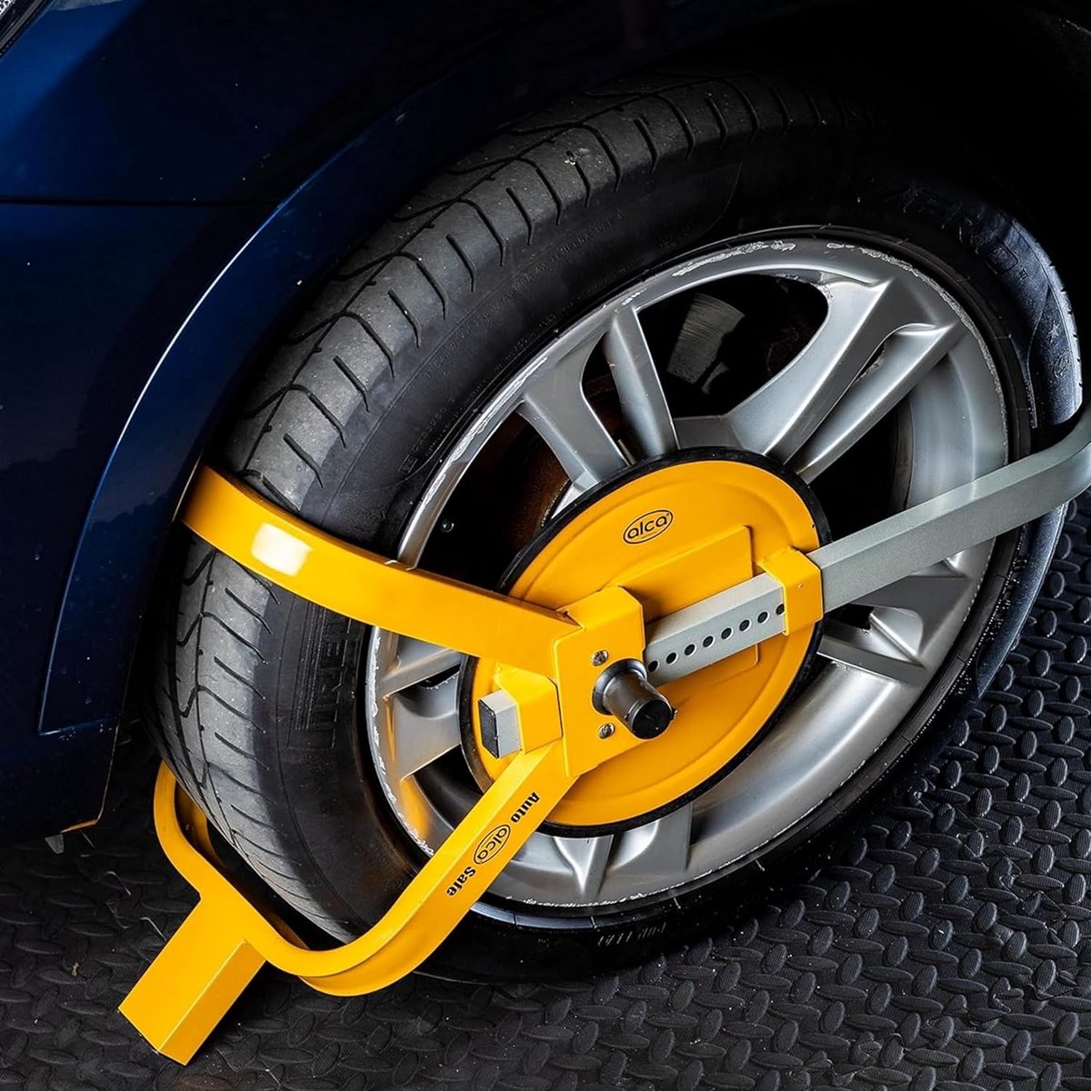 Sloten Set Universele Wielklem voor Camper en Bestelbus - Anti-diefstal Borging voor Banden 16 t/m 19 Inch