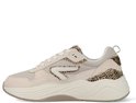 Lichtbruine sneaker met panterprint accenten aan de zijkant en op de hiel.