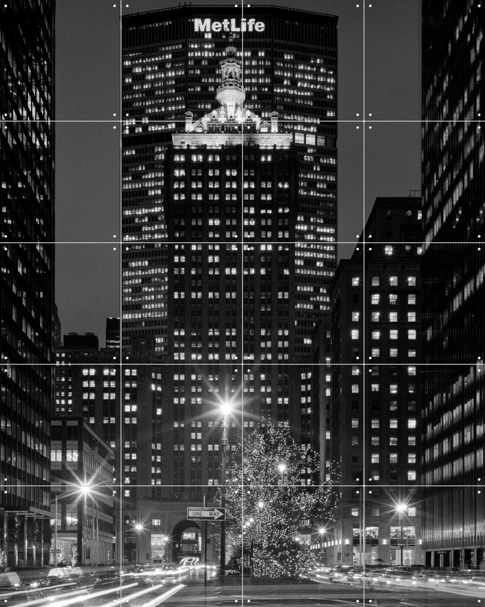 IXXI Metlife by Night, Teun Voeten - 80 x 100 cm - Gratis ophangtool - Grote wanddecoratie en posters - Fotografie, Architectuur