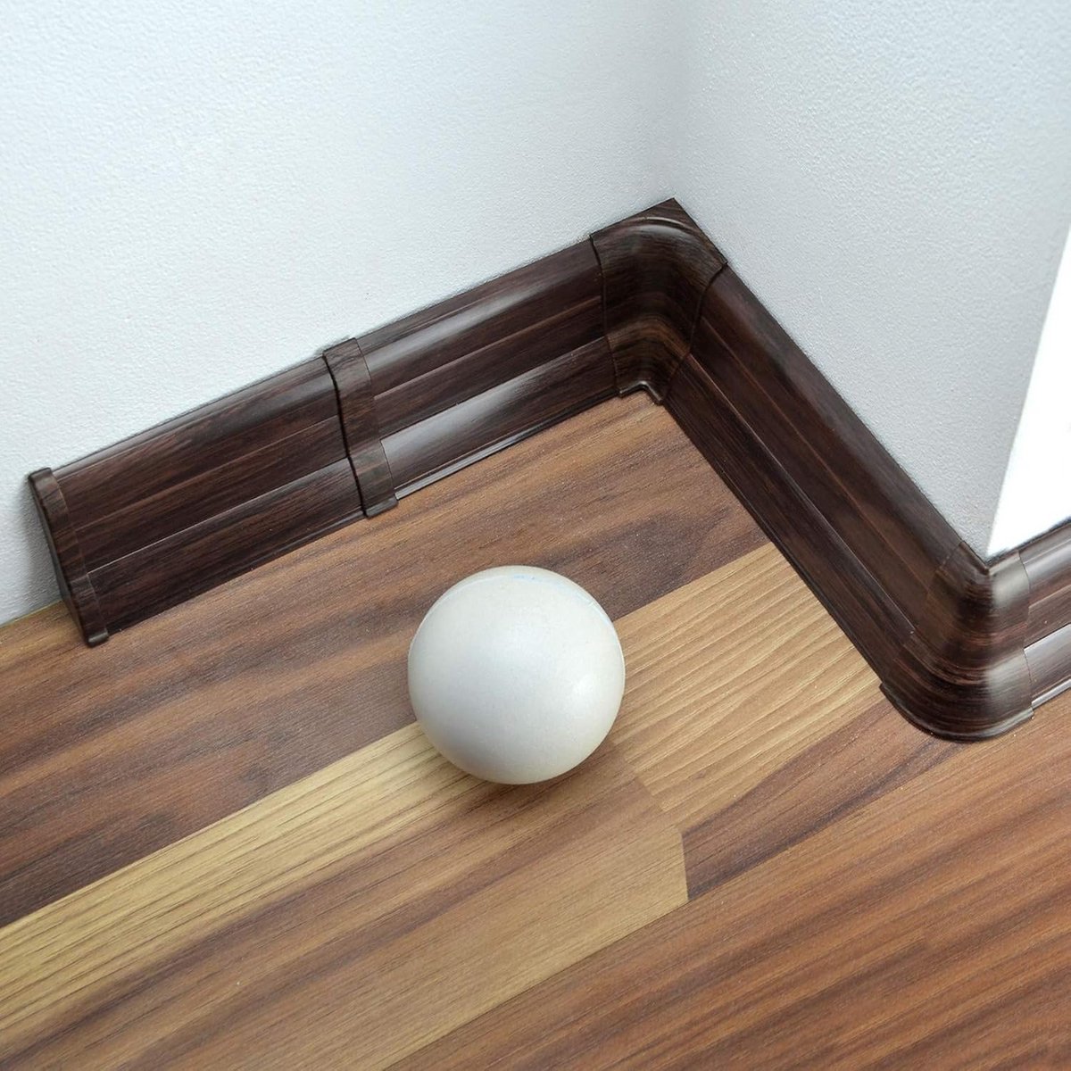 Rechts Eindprofiel 62mm PVC Wenge Laminaatlijsten Voetstrips