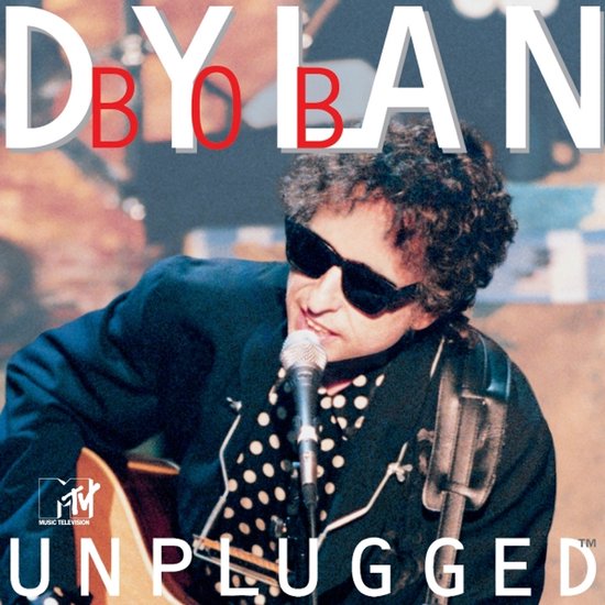 Bob Dylan met zonnebril, gitaar en microfoon op de 'MTV Unplugged' albumhoes.