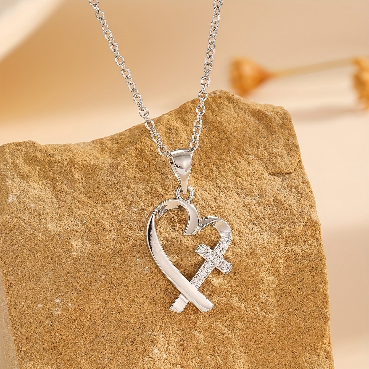 VANDAAG VERZONDEN - Ketting Kruis hart - Cor Sinho® - Kruis 2cm - Christelijk - Zilver Staal Diamant - Hanger - Sieraad - Religieus Cadeau