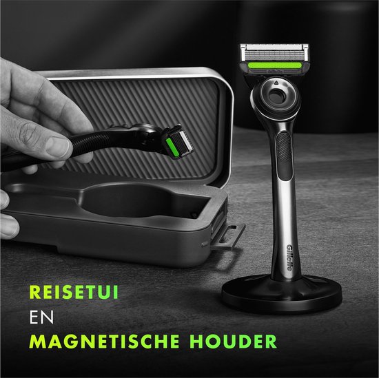 Gillette Labs - Scheerset - 1 Handvat + 5 scheermesjes Met Exfoliërende Strip + Magnetische Standaard Met Travelcase
