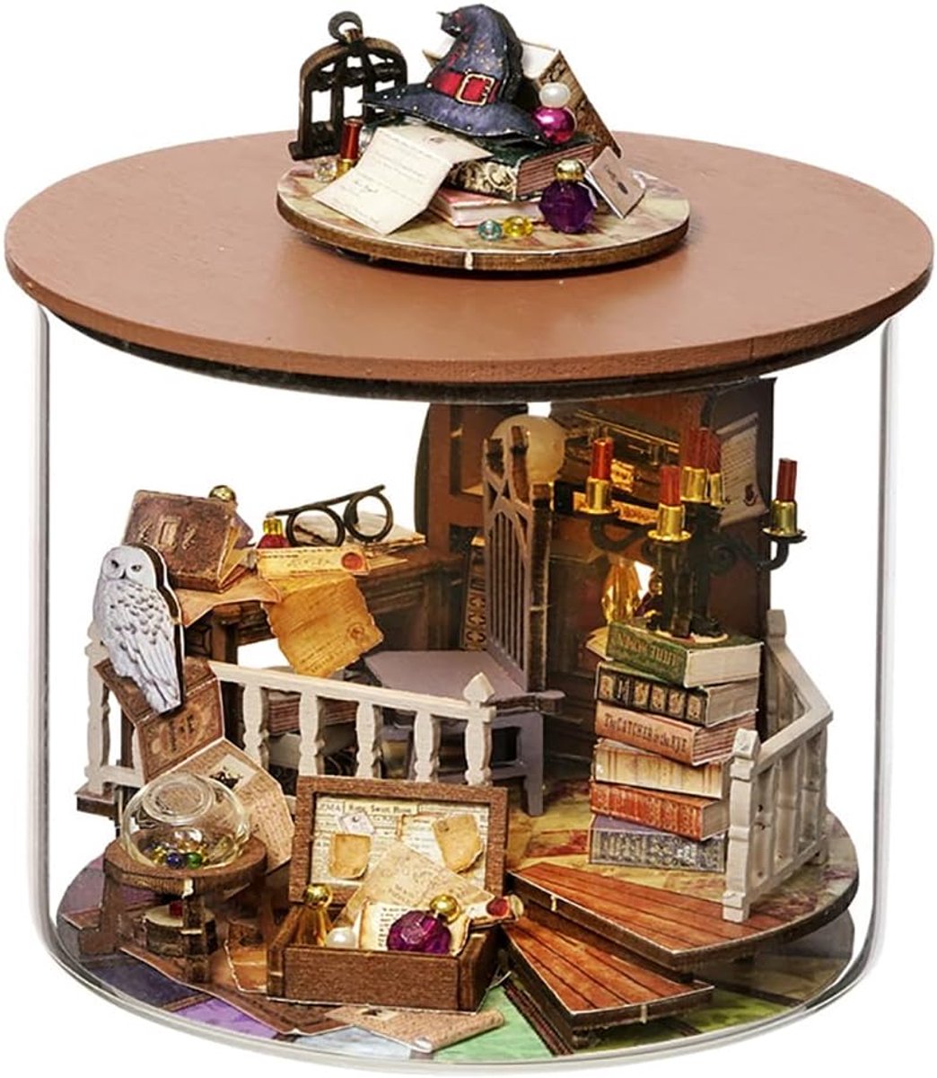 Miniatuur Poppenhuis - Doe-het-zelf Kit - Creatieve Hobby - Met LED Verlichting - 21x15x15 cm - Magische Hut