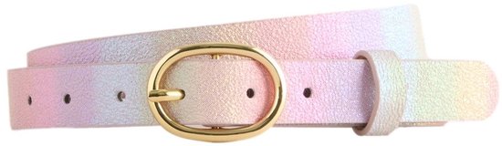 Dunne, glinsterende riem met regenboogkleuren en gouden gesp, tentoongesteld.