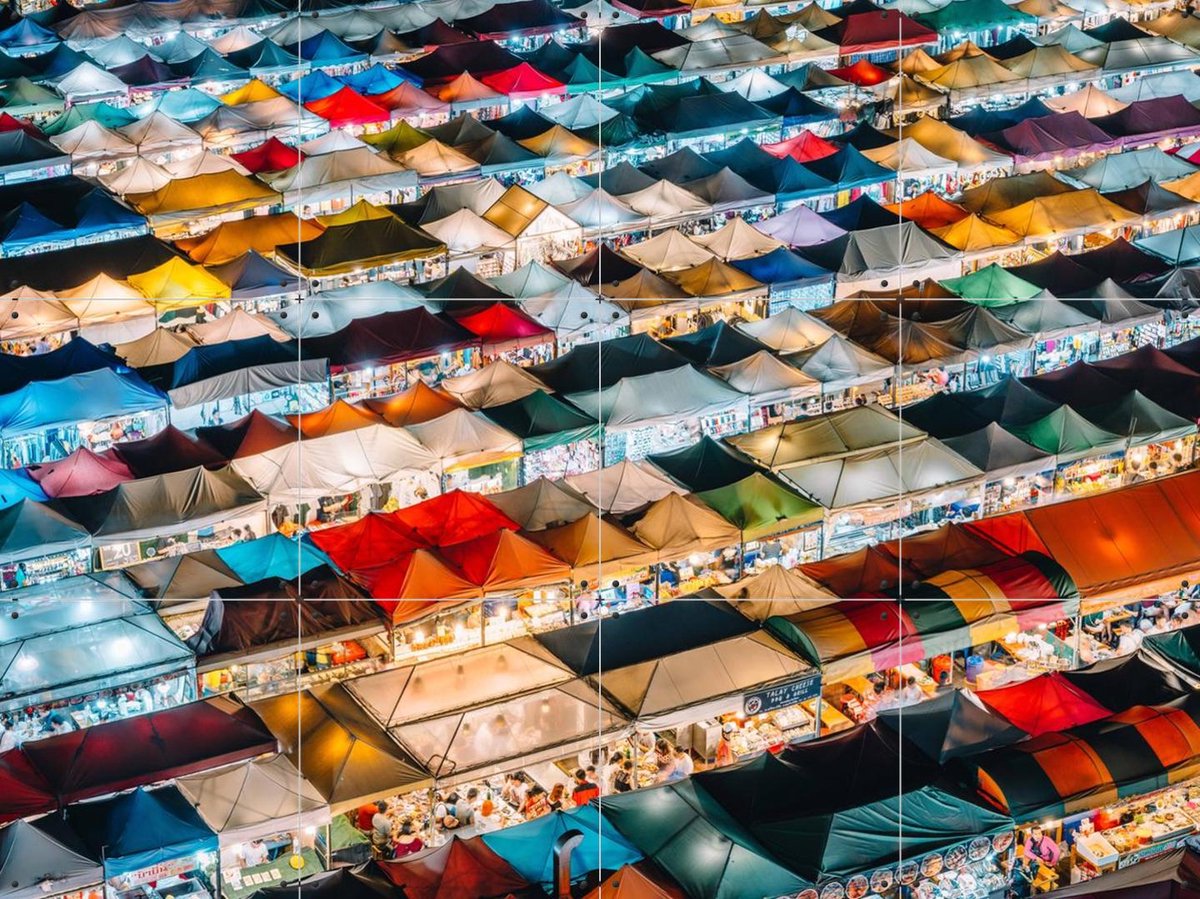IXXI Market, Tristan Zhou - 80 x 60 cm - Gratis ophangtool - Grote wanddecoratie en posters - Fotografie, Kleurrijk, Eetkamer, Mancave, Woonkamer