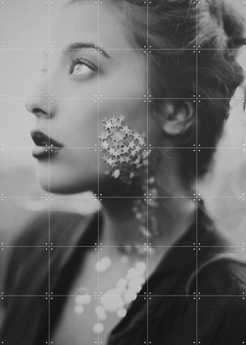 IXXI Stargazer, STUDIO HANNAH LEMHOLT - 100 x 140 cm - Gratis ophangtool - Grote wanddecoratie en posters - Fotografie, Woonkamer, Slaapkamer, Mensen