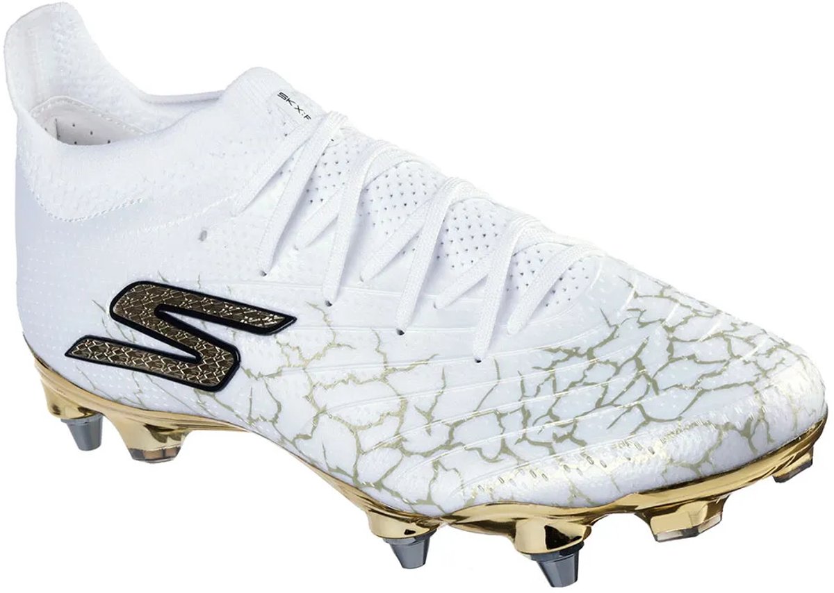 Witte Skechers Diamond SG 01 voetbalschoenen met gouden details en responsieve HYPER BURST PRO demping, maat EU 42.