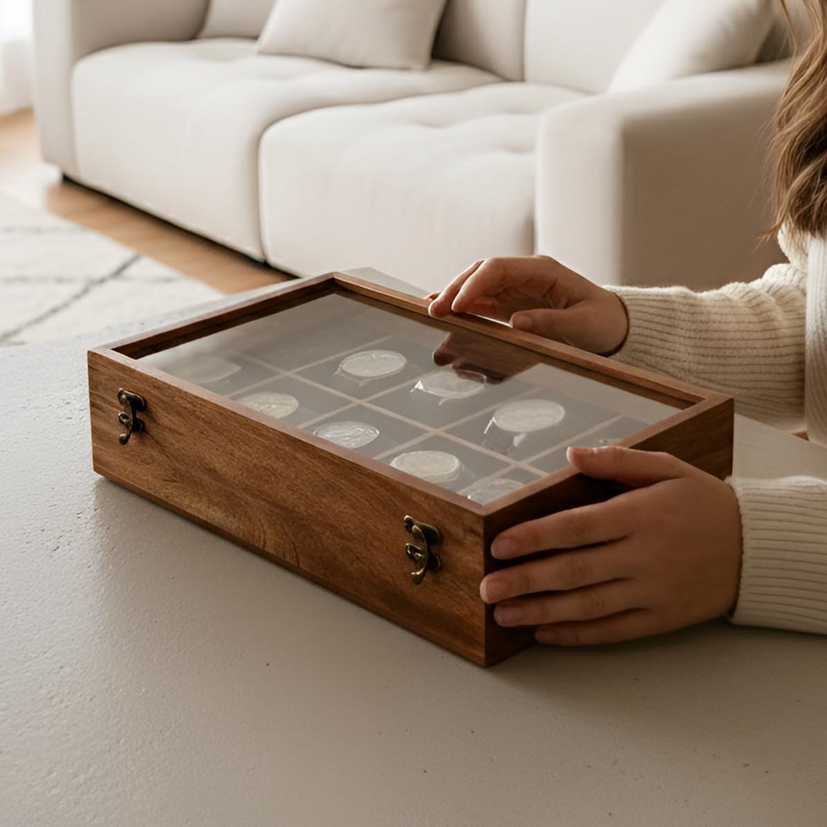 Handgemaakte Vintage Houten Horlogedoos met Glazen Deksel en Zachte Bekleding