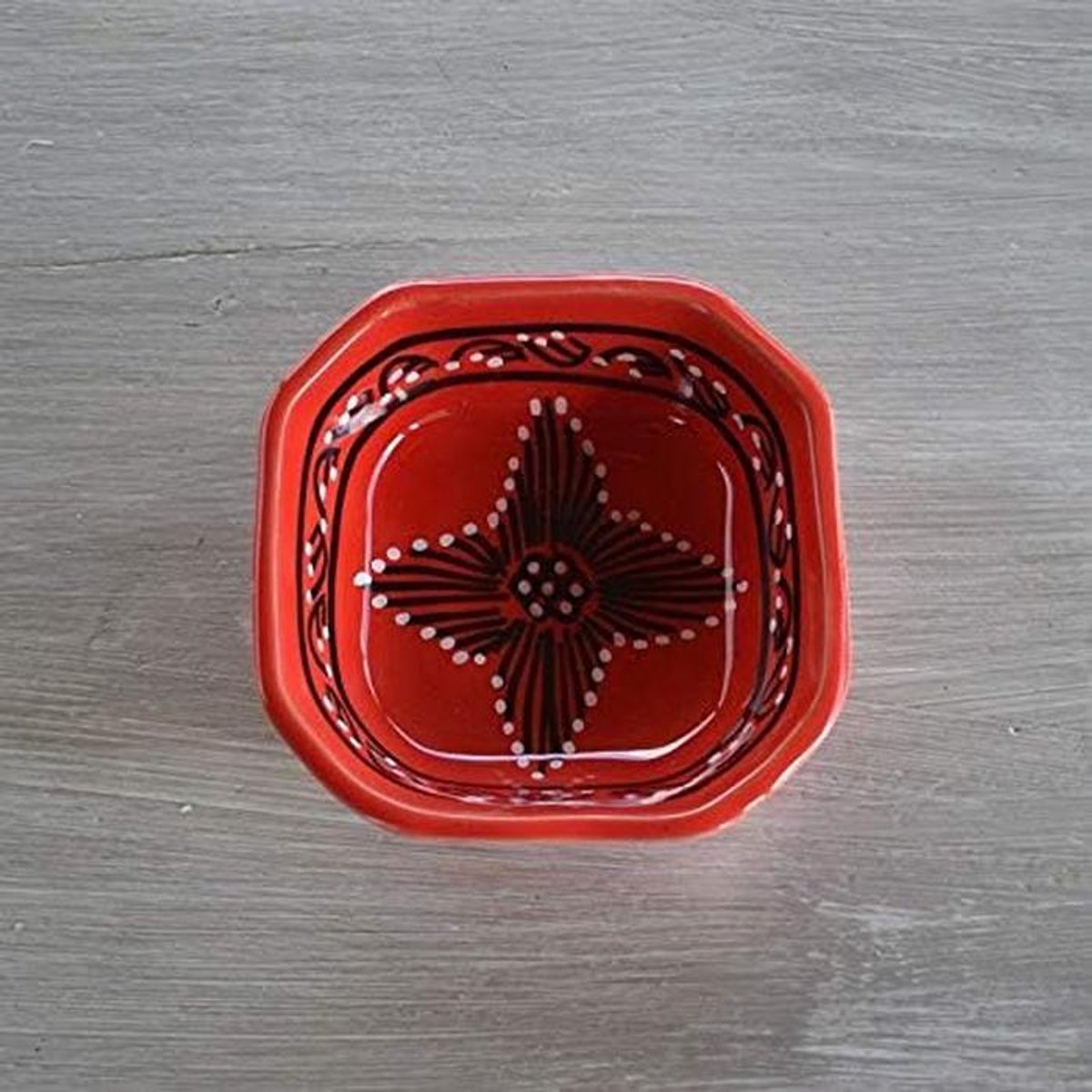 Kleine Achtzijdige Ovenschaal Rood - Keramiek, 15 cm - Voor Ovens en Magnetron