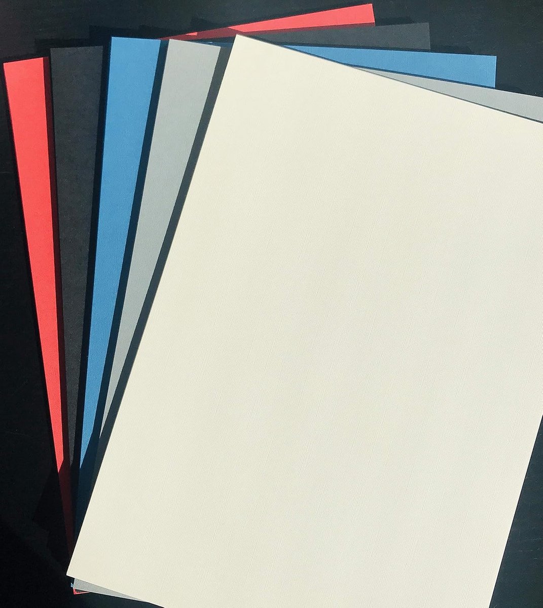 50 Vel Linnen Kartonmix A4 Kaft in 5 Verschillende Kleuren