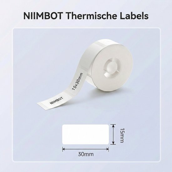 Rol met witte thermische labels van 15x30mm. Een los label met afmetingen 15x30mm.