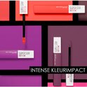 Verpakkingen van Maybelline SuperStay Matte Ink lippenstift in verschillende kleuren.