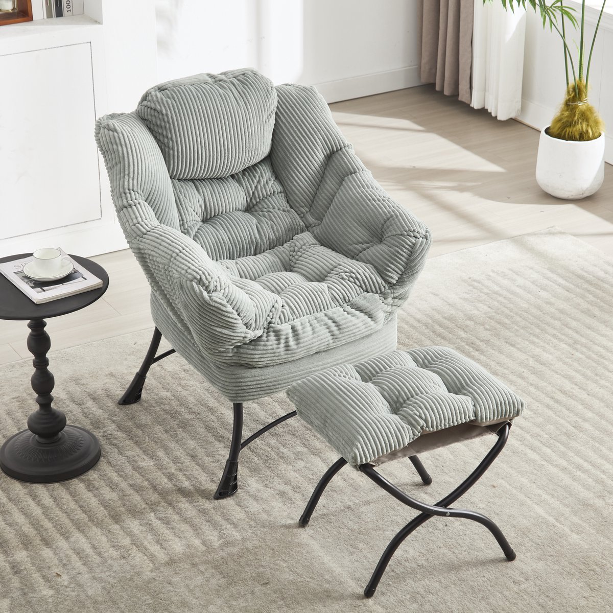 STILVORA Fauteuil 70 x 64 x 95 cm - Met Voetenbank & Zijvak - Ergonomische Loungestoel Voor Woonkamer En Slaapkamer - Staal - Lichtgroen