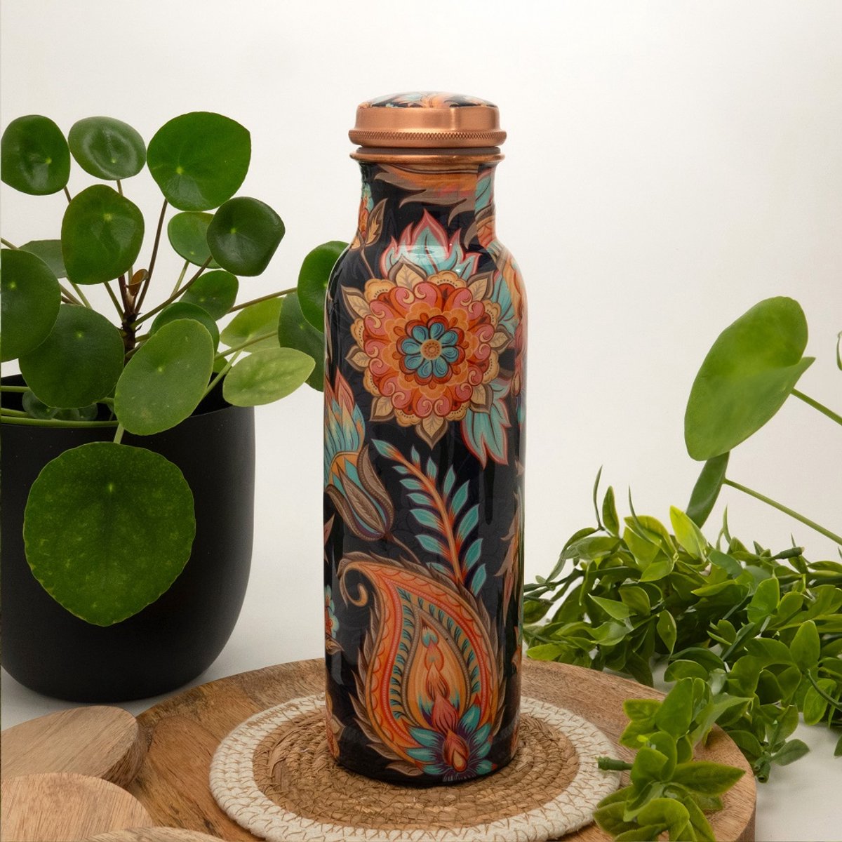Puur koperen waterfles met bloemenprint ± 750 ml (zware uitvoering, in luxe geschenkverpakking)