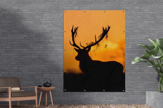 Tuinposter 120x160 cm - Tuindecoratie Hert - Oranje - Silhouet - Dieren - Natuur - Poster voor in de tuin - Buiten decoratie - Schutting tuinschilderij - Tuindoek muurdecoratie - Wanddecoratie balkondoek