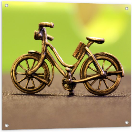 WallClassics - Tuinposter – Miniatuurbeeld van Gouden Fiets - 80x80 cm Foto op Tuinposter  (wanddecoratie voor buiten en binnen)