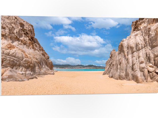 WallClassics - PVC Schuimplaat - Rotsen op Strand van Playa Del Divorcio, Mexico - 100x50 cm Foto op PVC Schuimplaat (Met Ophangsysteem)