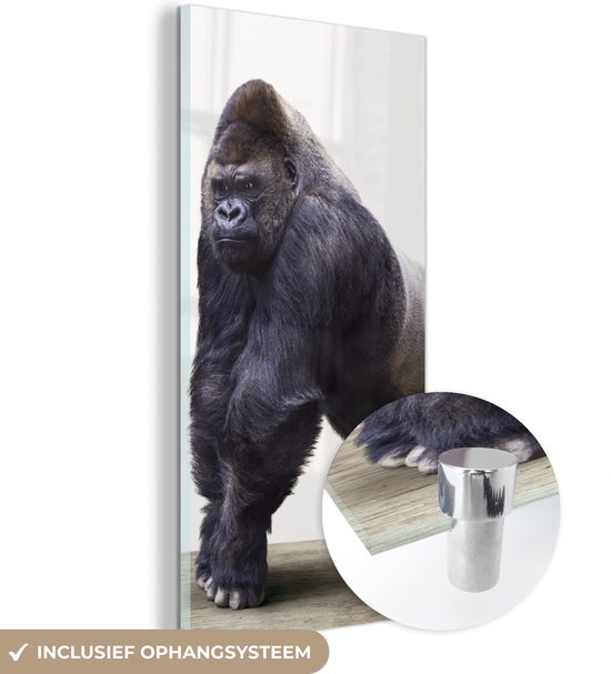 MuchoWow® Glasschilderij 60x120 cm - Schilderij acrylglas - Gorilla - Dieren - Jongens - Meisjes - Kinderen - Foto op glas - Schilderijen