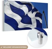 MuchoWow® Glasschilderij 160x80 cm - Schilderij acrylglas - Griekse vlag op Akropolis - Foto op glas - Schilderijen