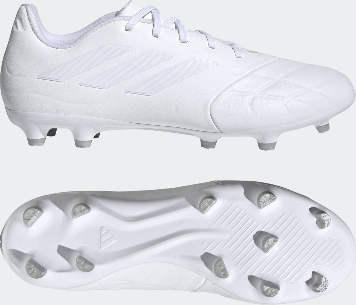Witte adidas Copa Pure.3 voetbalschoenen voor unisex met drie strepen, ontworpen voor comfort en een uitstekende touch.
