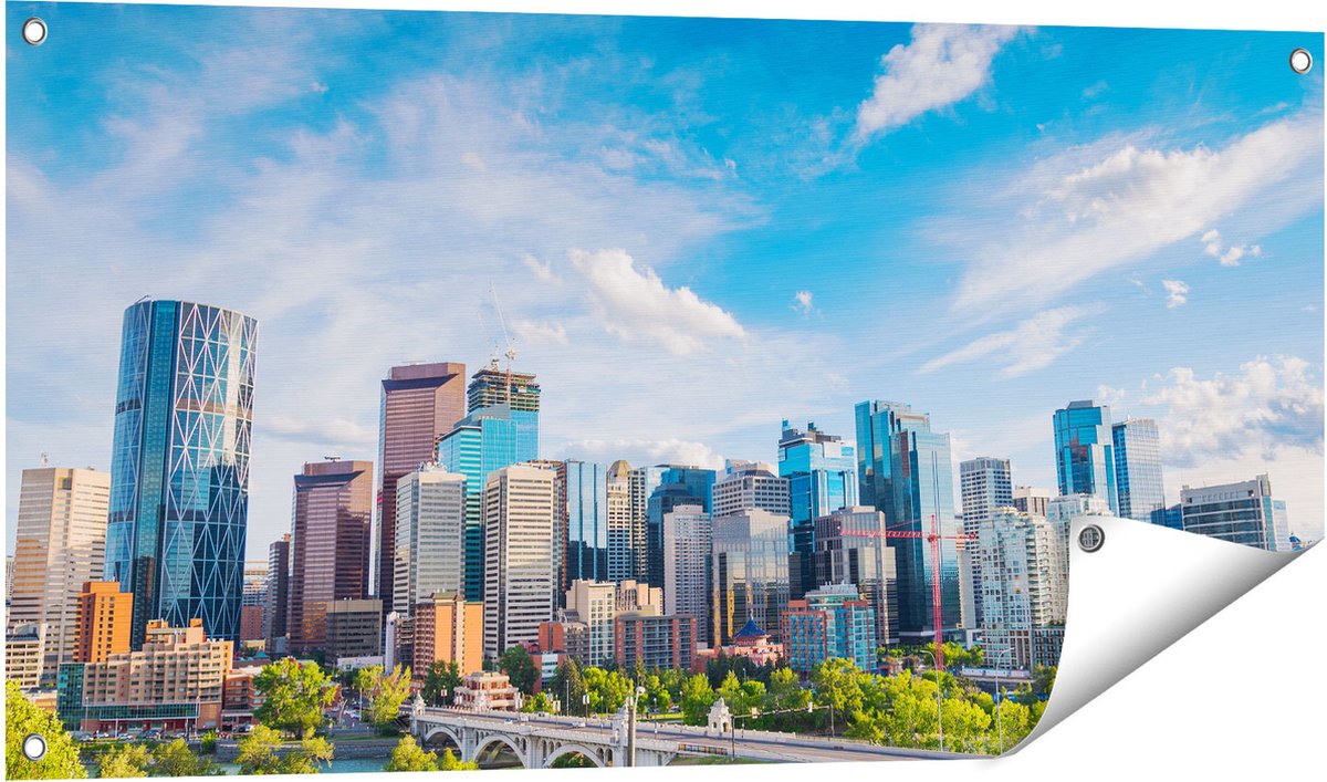 Gards Tuinposter Skyline Calgary Stad in Canada - 100x50 cm - Tuindoek - Tuindecoratie - Wanddecoratie buiten - Tuinschilderij Multikleur