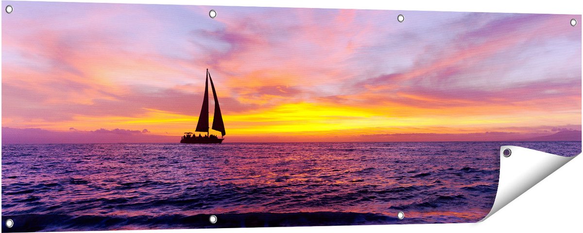 Gards Tuinposter Zeilboot Silhouet bij Zonsondergang - 150x50 cm - Tuindoek - Tuindecoratie - Wanddecoratie buiten - Tuinschilderij Multikleur