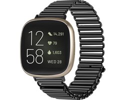 Strap-it RVS smartwatch bandje - stalen loop bandje geschikt voor Fitbit Versa 3 / Versa 4 / Sense / Sense 2 - zwart