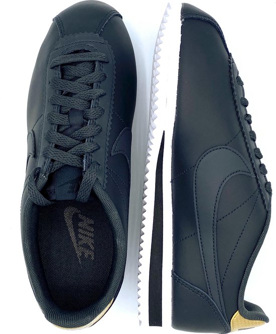 Nike Classic Cortez- Sneakers Dames- Maat 37.5 | bol.com