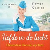 Stewardess Hannah op Ibiza
