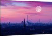 Dibond - Paars Roze Lucht met Maan boven Stad - 150x100cm Foto op Aluminium (Met Ophangsysteem)